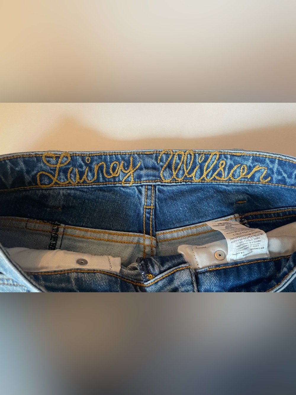 Lainey Wilson NWOT Never Worn Wrangler Patchwork Cotton Denim Blue Jeans - Picture 2 of 9